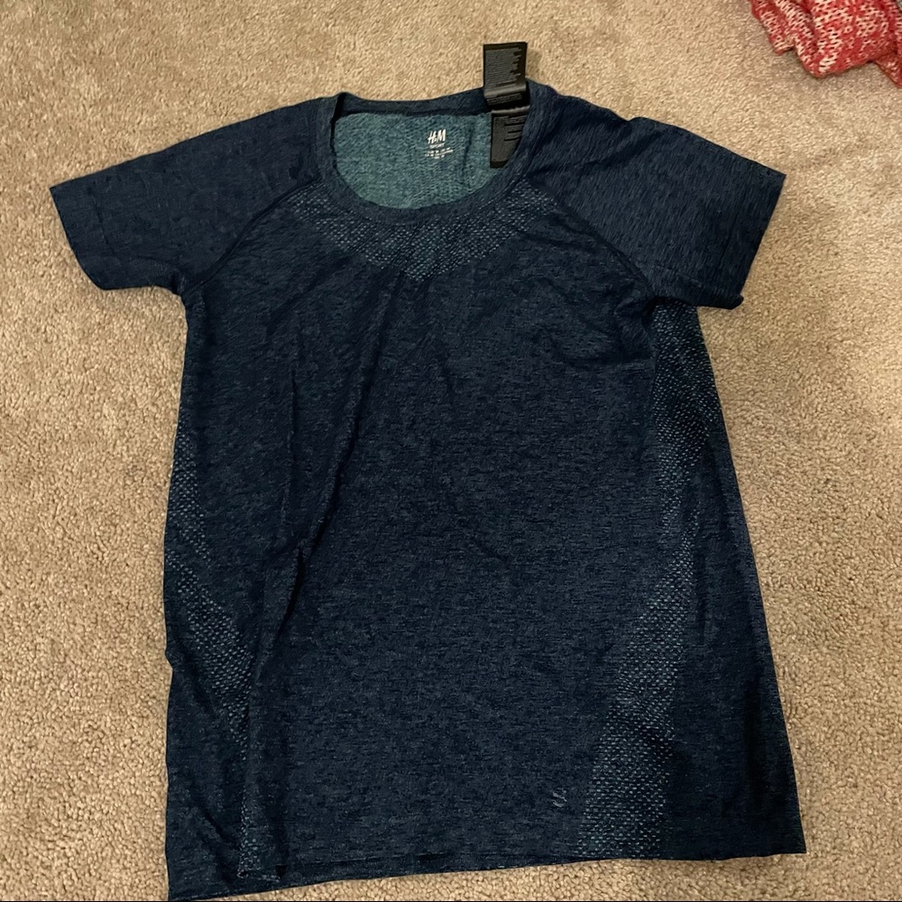 H&M Navy sport T-shirt (M)